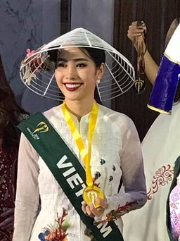 Nam Em giành giải vàng Hoa hậu ảnh tại Miss Earth 2016
