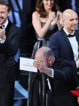 Oscar 2017: 'Moonlight' giành giải Phim hay nhất sau khi bị trao nhầm cho 'La La Land'