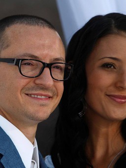 Vợ thủ lĩnh Linkin Park lần đầu lên tiếng sau cái chết của chồng