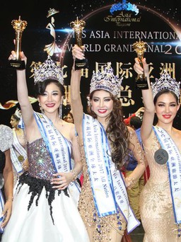 Vũ Lâm đăng quang Hoa hậu Quý bà châu Á 2017