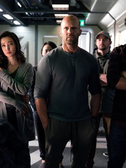 Tạo hình của Lý Băng Băng trong 'Cá mập siêu bạo chúa' diễn cùng Jason Statham