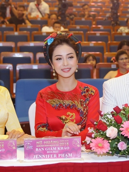 Bình Minh ngồi 'ghế nóng' cùng Hoa hậu Jennifer Phạm, Ngọc Hân