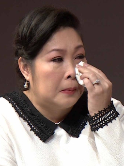Hồng Vân khóc nức nở khi làm MC Mẹ tuyệt vời nhất