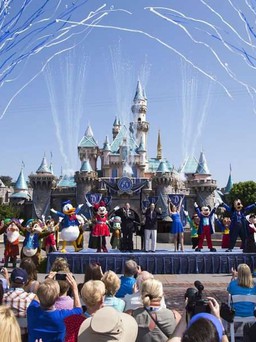Mỹ đóng cửa Disneyland, Universal vì Covid-19