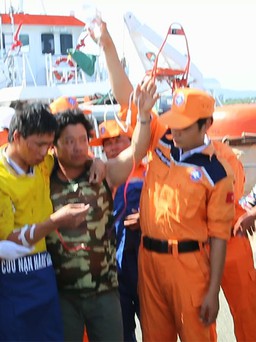 Nổ bình gas trên tàu cá, một người mất tích, 12 người bị bỏng nặng