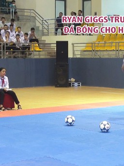 Ryan Giggs truyền cảm hứng đá bóng cho học sinh Hà Tĩnh
