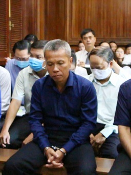 Triệu tập 172 người trong phiên xét xử nguyên Tổng giám đốc Ngân hàng Đông Á