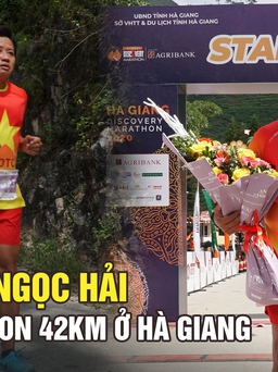 Người Hà Giang ngạc nhiên thấy ông Đoàn Ngọc Hải chạy marathon ngang nhà mình