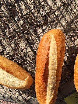 Ký ức bánh mì: Mỹ vị thời hậu chiến