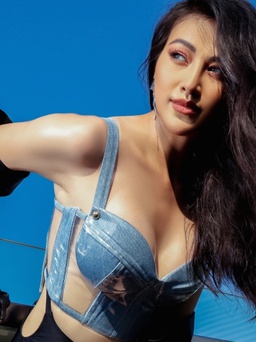 Hoa hậu Phương Khánh diện áo tắm nóng bỏng sau khi giảm 10kg