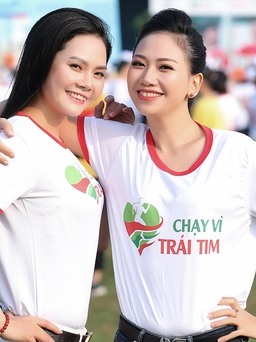 ‘Sao Mai' Lương Nguyệt Anh, MC Mỹ Vân hết lòng vì trẻ em bệnh tim