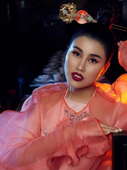 Emily Hồng Nhung khác lạ trong bộ ảnh mới