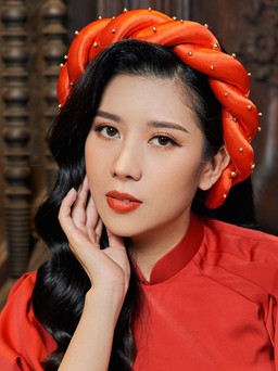 Hoa hậu Dương Yến Nhung rạng rỡ trong tà áo dài xuân