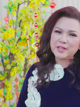 Ca sĩ Phương Loan nhắn nhủ xúc động đến Chí Tài: 'Bé Heo yêu anh mãi'