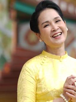 NSND Lan Hương tiết lộ cuộc sống hôn nhân với ông xã Đỗ Kỷ