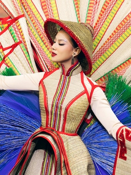 Bộ trang phục dân tộc chiến thắng 'Hoa hậu Hoàn vũ Việt Nam' gây tranh cãi