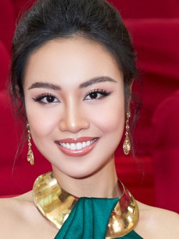 Á hậu Huỳnh Phạm Thủy Tiên: Tôi là người không dễ bị cám dỗ