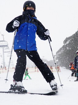 Thu này bạn thử dẫn con đến Úc trượt tuyết: Cực kỳ thú vị