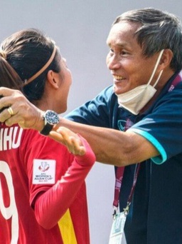 Huỳnh Như đi châu Âu, HLV đội tuyển Việt Nam tiếc nuối: 'Giá mà...'