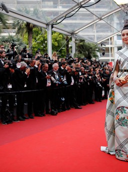 Phạm Băng Băng lấy lại phong độ ‘nữ hoàng thảm đỏ’ tại Cannes