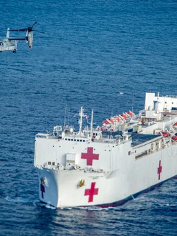 Tàu bệnh viện Hải quân Mỹ đến Việt Nam