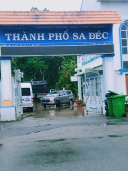 Hiệu trưởng trường THPT bị kỷ luật vì cho giáo viên ký khống học bạ