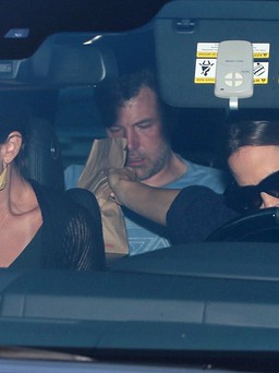 Jennifer Garner lo lắng vì Ben Affleck lại uống rượu