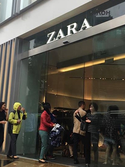 Cửa hàng Zara đầu tiên ở Hà Nội vắng khách trong ngày khai trương
