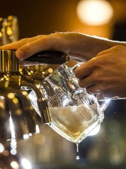 Bia ‘ế’ ở châu Âu và Mỹ vì người dùng chọn thức uống lành mạnh