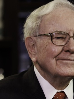 Hai thứ nhà đầu tư huyền thoại Warren Buffett luôn đặt trong ví