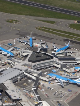 Các sân bay Hà Lan dùng năng lượng tái tạo từ năm 2018