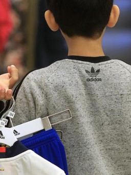 Adidas vượt mặt Nike, Under Armour