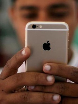 Apple liên tiếp bị hạ đánh giá vì doanh số iPhone yếu