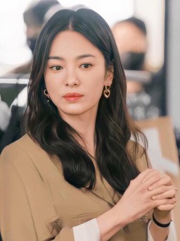 Song Hye Kyo và những bộ cánh có giá hơn 1 tỷ đồng trong trailer phim mới