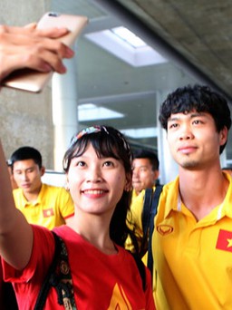 Anh Khoa, Tóc Tiên hát cực sung ca khúc cổ vũ đội tuyển Việt Nam tại AFF Cup