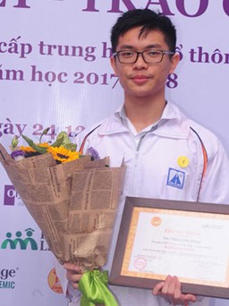 6 học sinh giành cú đúp vô địch Olympic tiếng Anh THCS và THPT