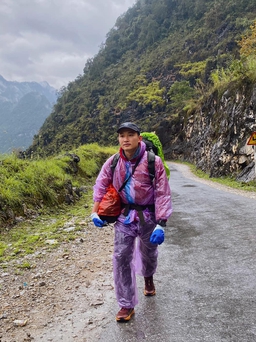 'Phải lòng' Hà Giang, chàng trai đi bộ 154 km tới đèo Mã Pí Lèng