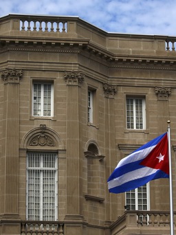 Mỹ chuẩn bị trục xuất 2/3 số nhân viên sứ quán Cuba