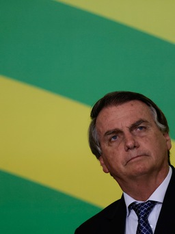 Quân đội mua chục ngàn liều viagra, tổng thống Brazil nói chẳng có gì phải ồn ào