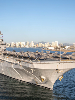 Mỹ thử nghiệm khái niệm ‘tàu sân bay hạng nhẹ’ ở Biển Đông