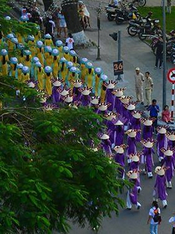 Những cô gái bị ‘cắm sừng’