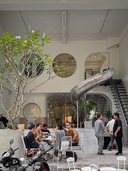 Chụp ảnh “triệu like” với 3 quán cà phê có tone trắng nên thơ ở Sài Gòn