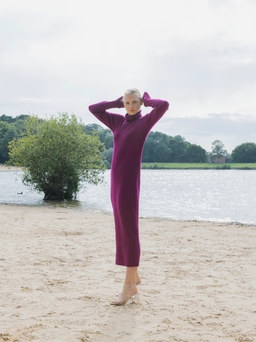 Quyến rũ nồng nàn với trang phục ngày lạnh của Rue Agthonis