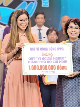 Tiên Nguyễn trao 1 tỉ đồng cho người nghèo TP.HCM