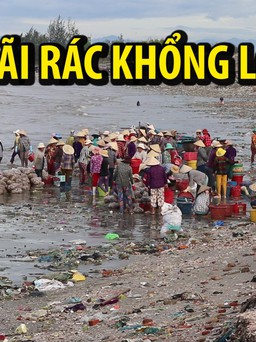 Dọn bãi rác khổng lồ trên bờ biển Bình Thuận