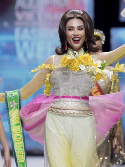Bế mạc Tuần lễ thời trang: Võ Hoàng Yến giành 'vương miện' sau 12 năm