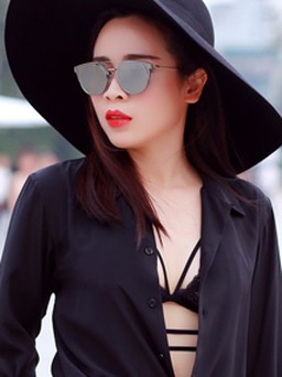Lưu Hương Giang diện áo 'bung nút', khoe nội y ở Đẹp Fashion Runway 4