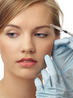 Có nên căng da mặt bằng cách tiêm botox?