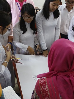 'Học sinh Việt Nam rất tự tin và năng động'