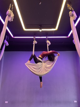 Yoga bay – lợi ích giữ dáng bất ngờ